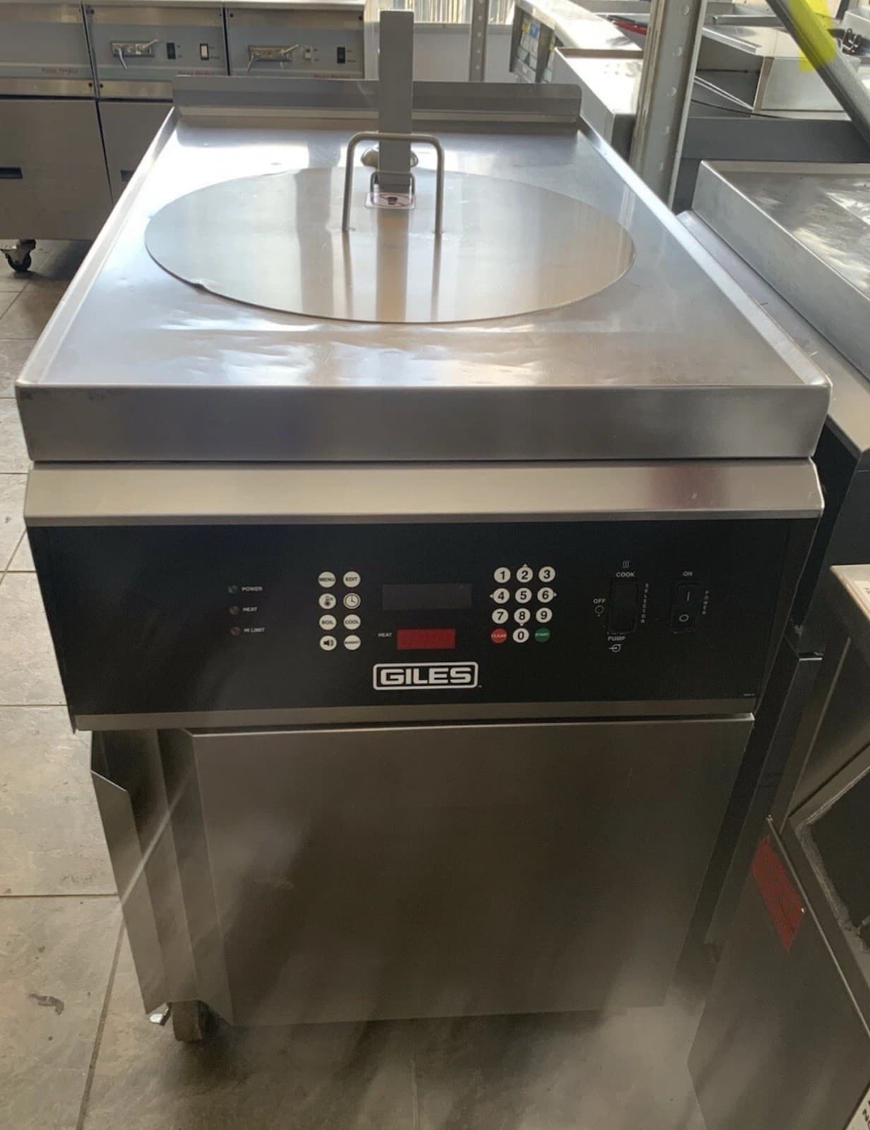 GILES Ventless Electric Fryer w/Auto Lift Model GEF-720-VH 208V 3PH GREAT SHAPE! 3