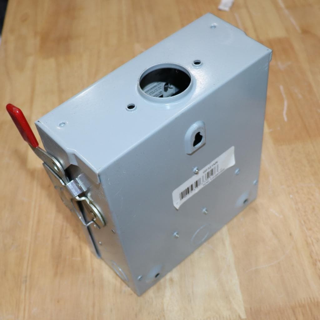 GE GF361NR New 3 Pole 30 Amp FUSED Weatherproof Switch Disconnect #N 5