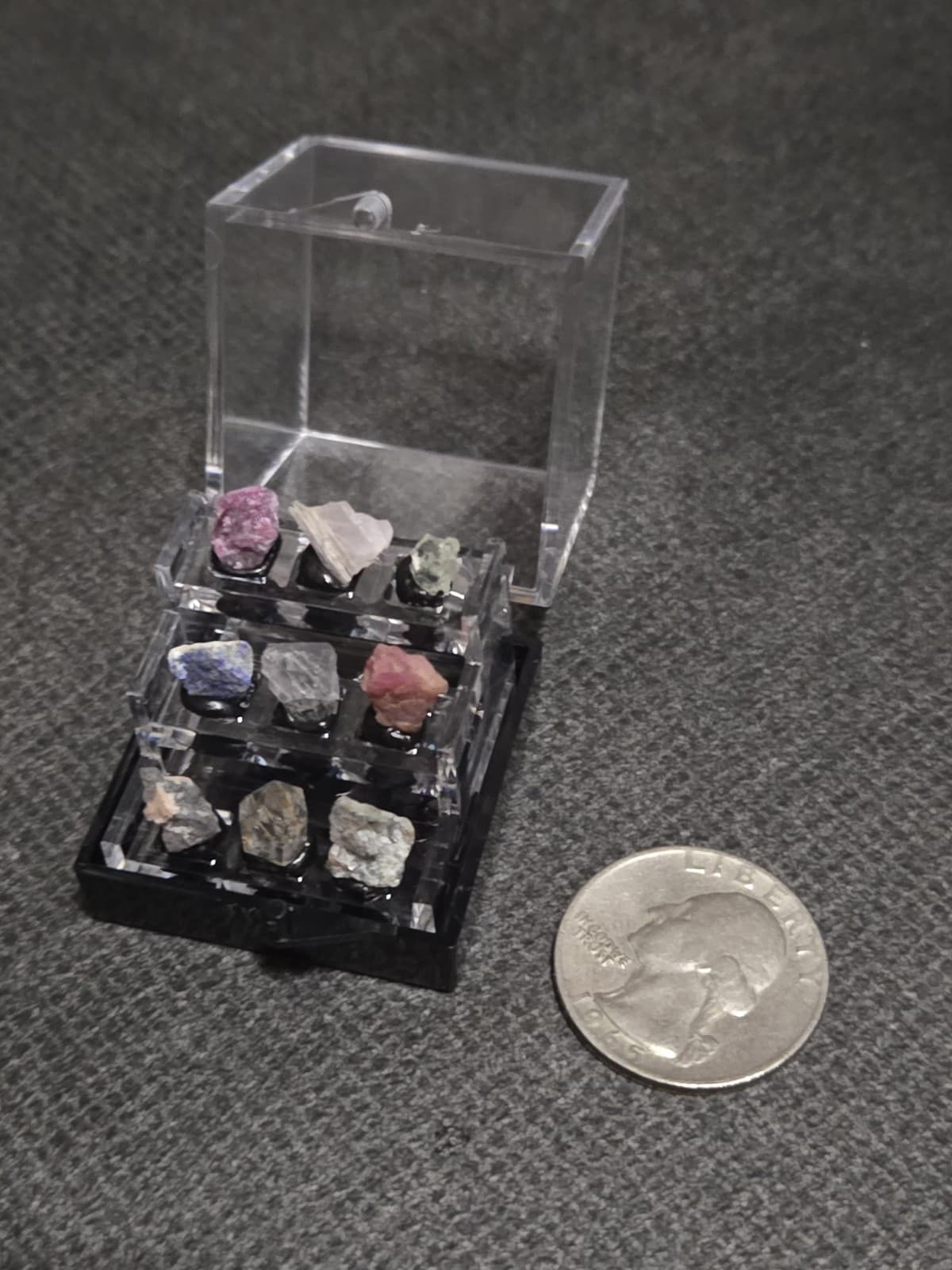 World's Smallest Fluorescent Mineral Collection!! 2