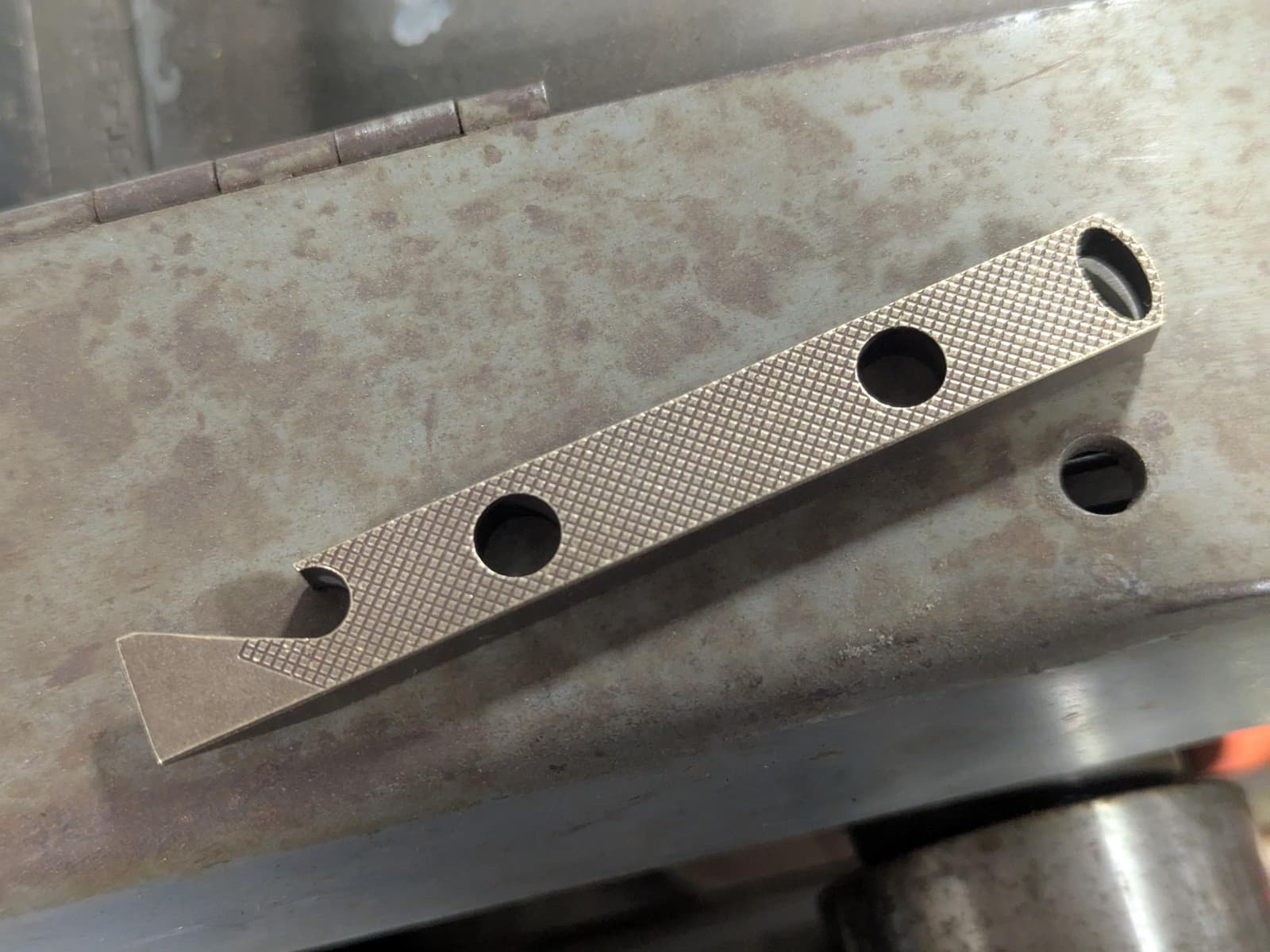 Brass Knurled Pattern Pry Bar with Patina 2