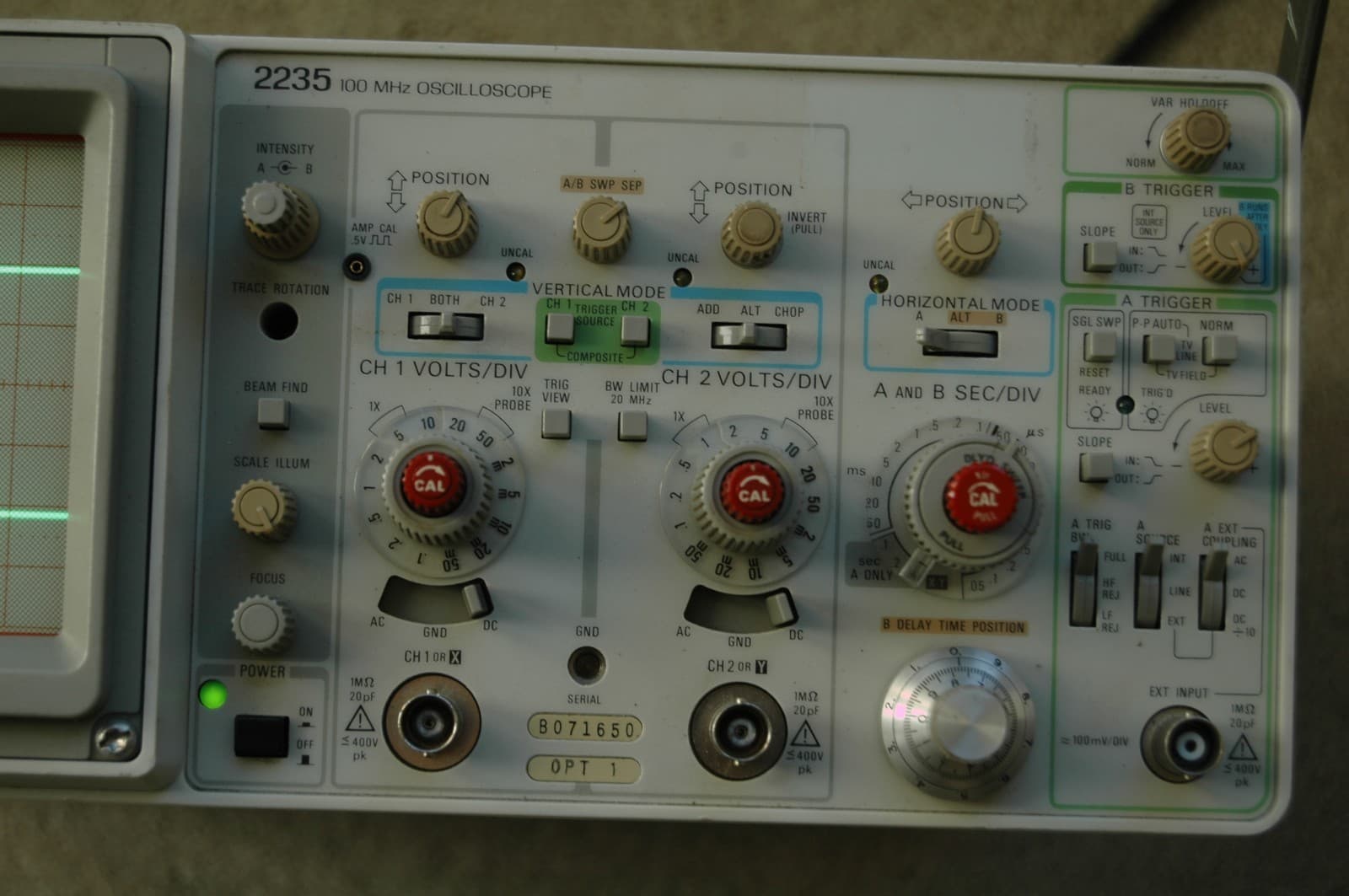Tektronix 2235 AN/USM488 100MHz Oscilloscope, Two Probes, Power Cord Refurbished 3