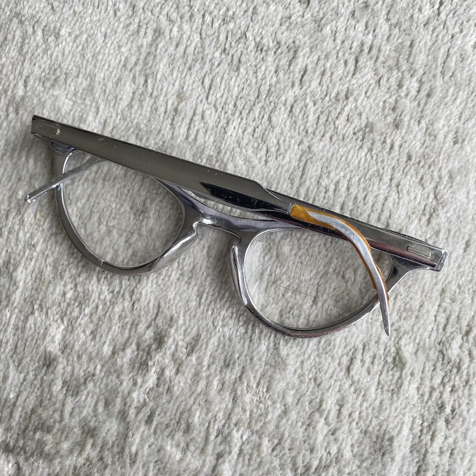 MCM Shuron Vintage Silver Tone Aluminum Eyeglasses Frames 44 20 - 4 1/4-5 1/2 6