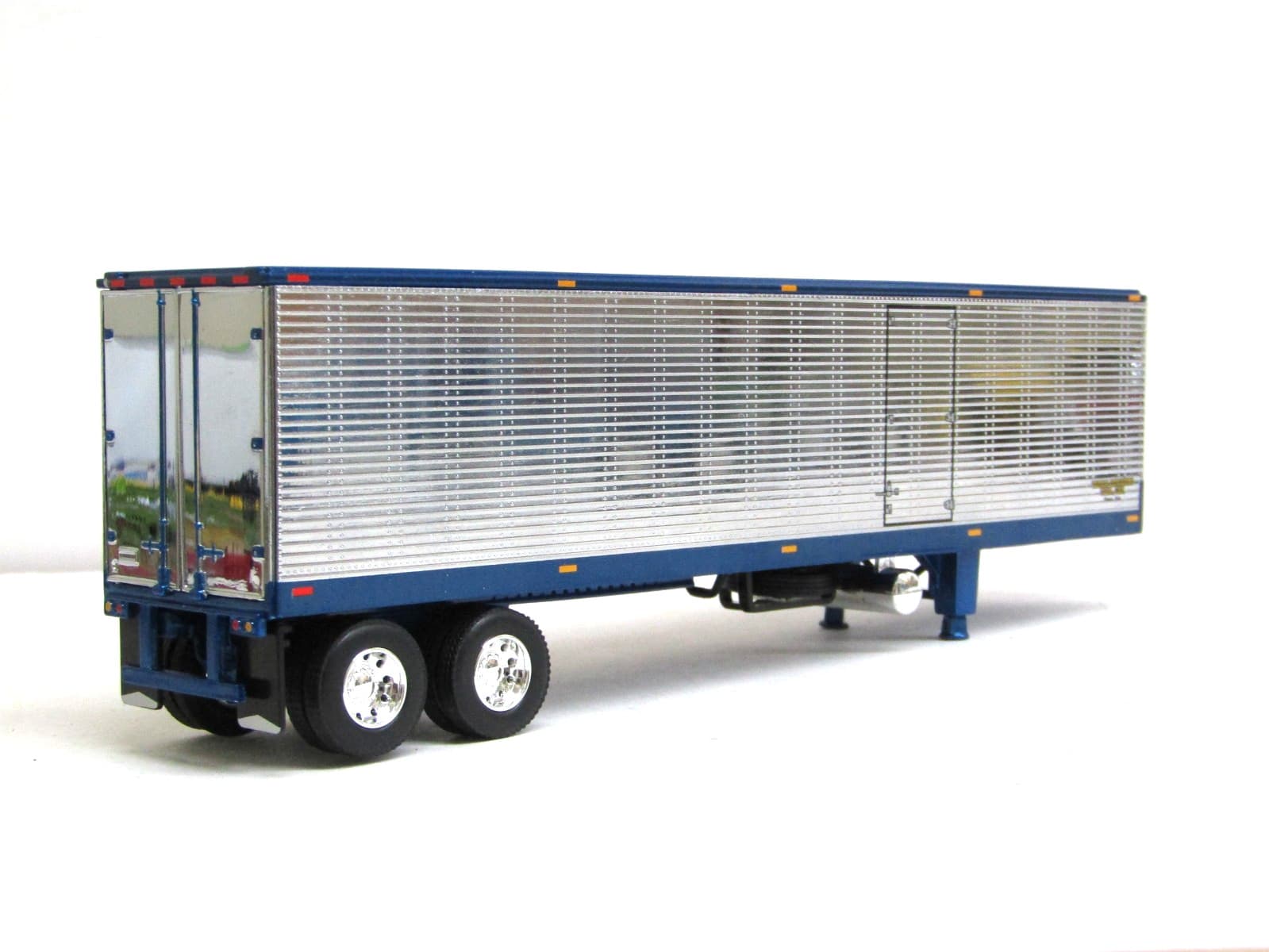 DCP chrome/blue Great Dane 40ft tandem axle reefer trailer new no box 1/64 3