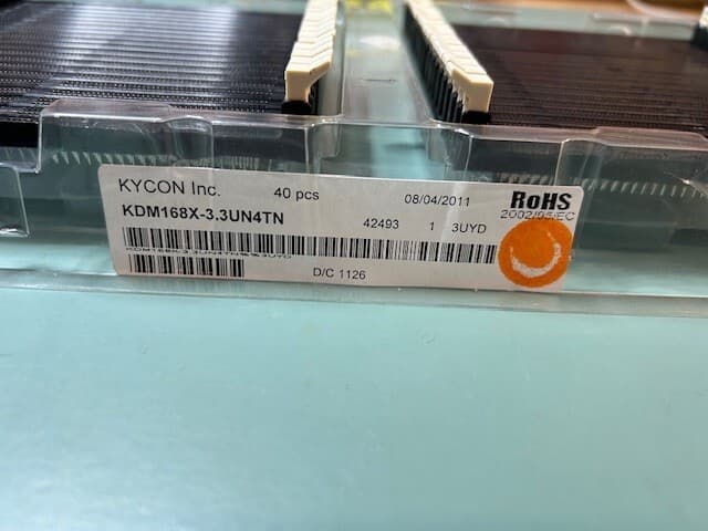 (40) NEW KYCON KDM168X-3.3UN4TN  DIMM 168P 3.3V ACD PST UDRAM/EJCT LOCNYLN 2
