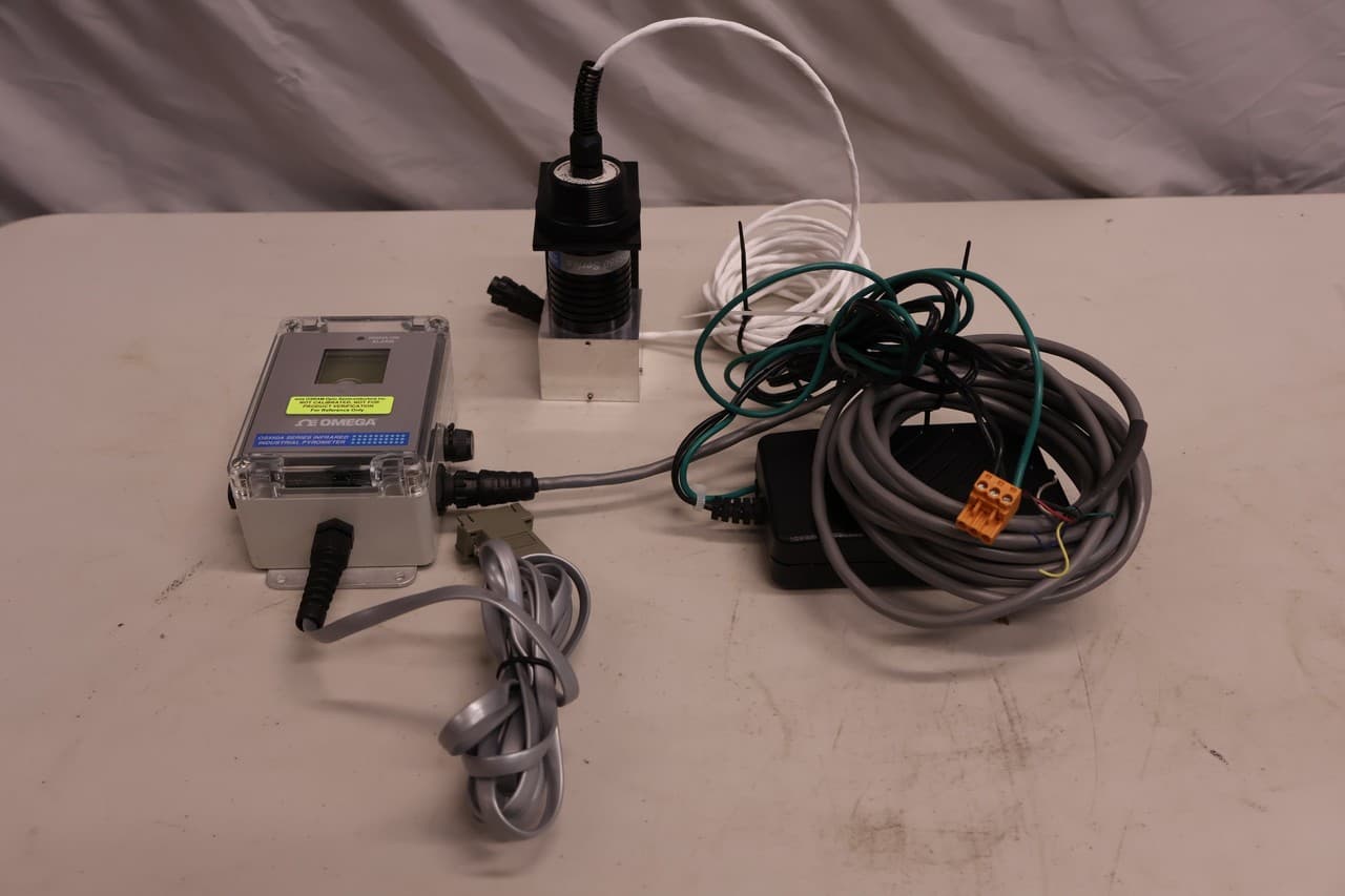 Omega OS550A Series Infrared Industrial Pyrometer