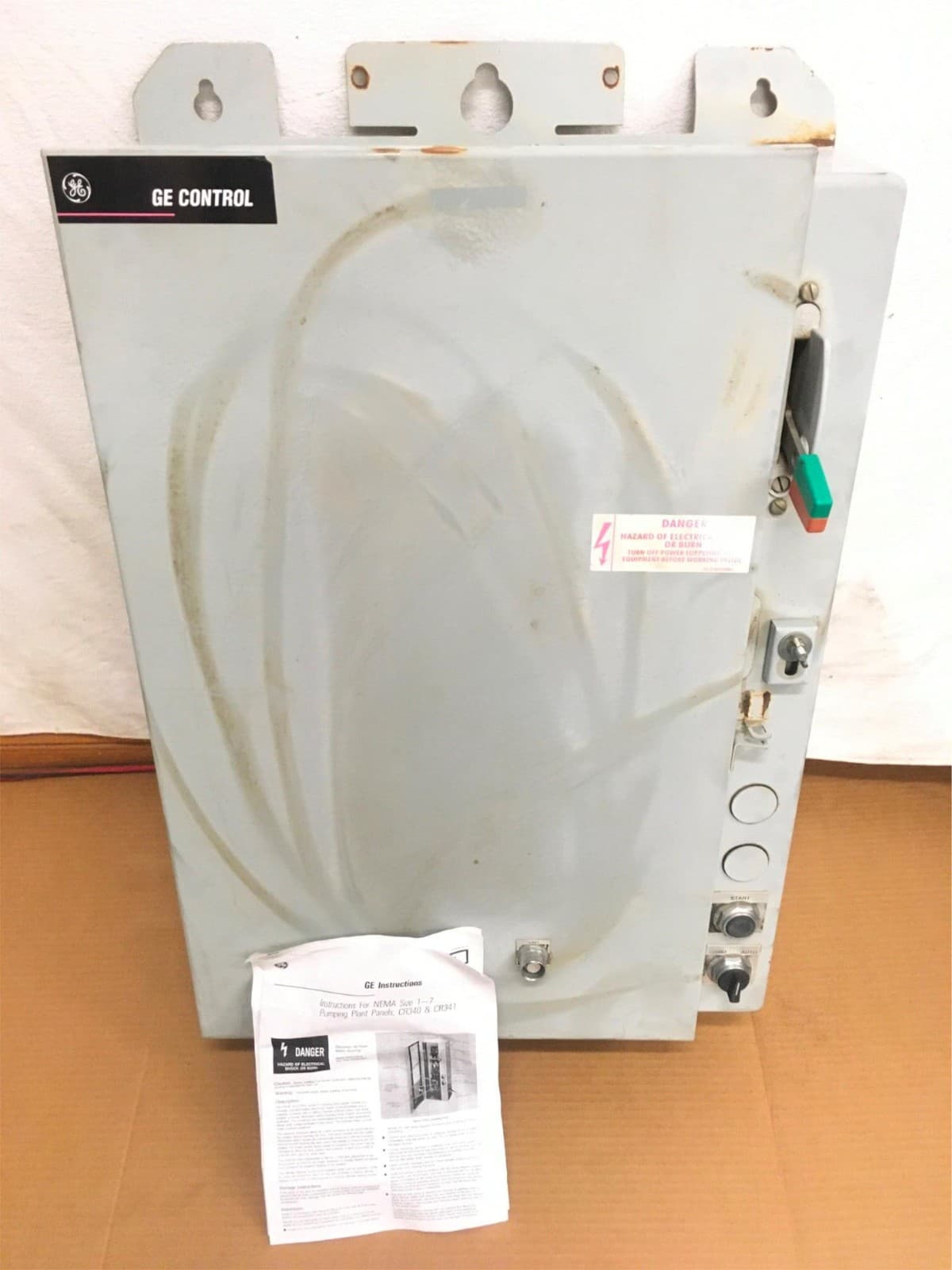 GE Control Type 3R Enclosure Rainproof Pumping Plant Panel w/ Instruction Sheet