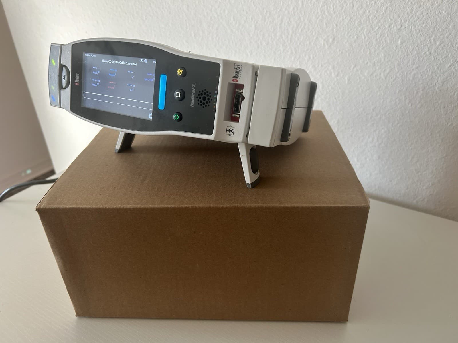 Masimo Rainbow Radical 7 with SpHb, Spo2 ,spoc,PVi, SpMet, RRa,Pi & RC-12 4