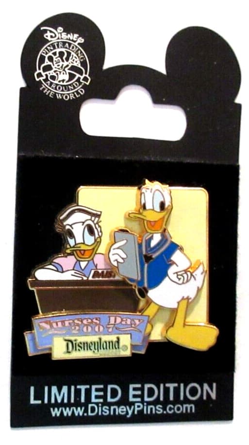 DISNEYLAND RESORT 2007 NURSES DAY DONALD AND DAISY DUCK PIN - LE OF 1000 2
