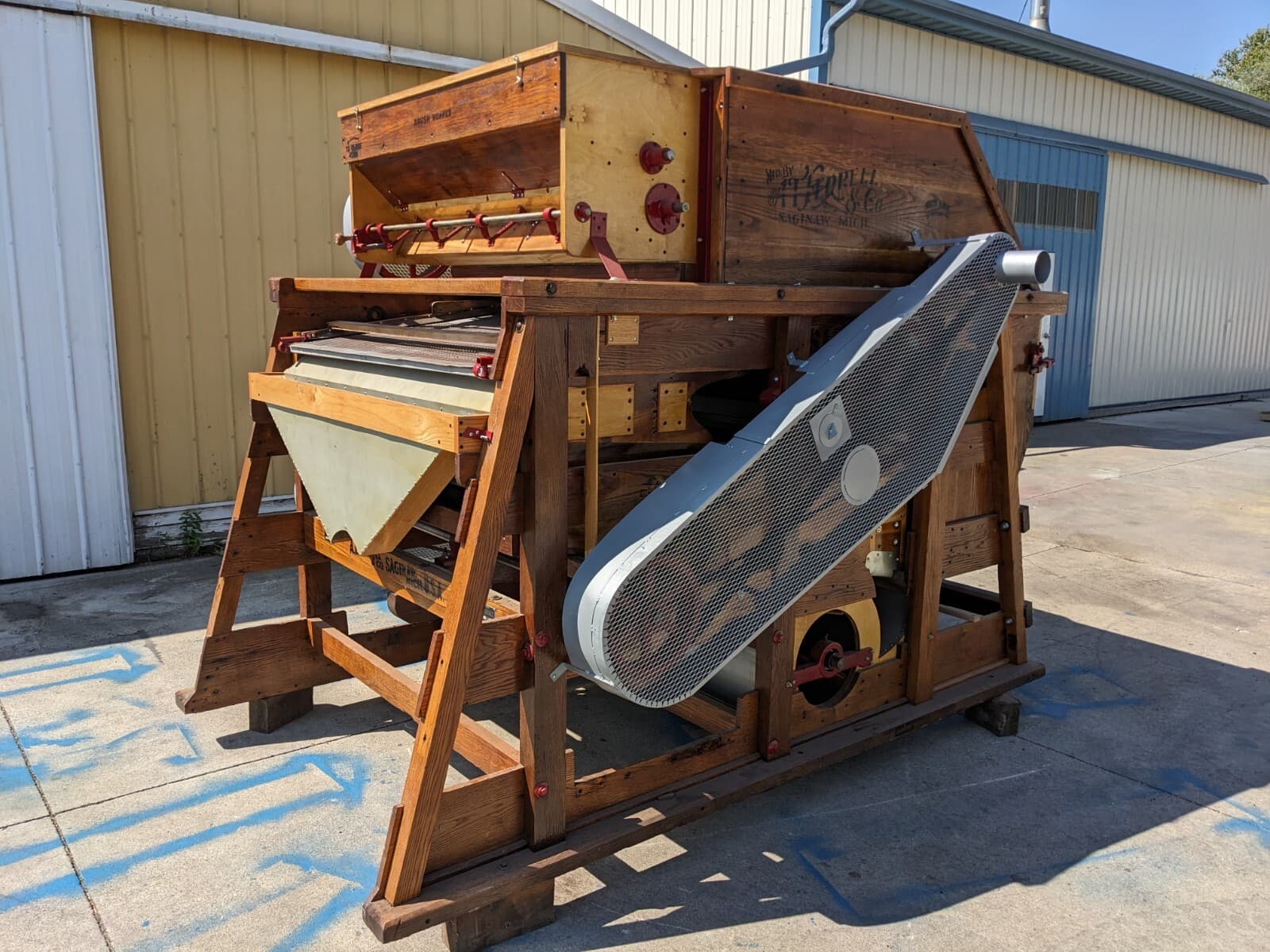 Clipper Seed & Grain Cleaner (Fanning Mill) Super 68D Seed Separator