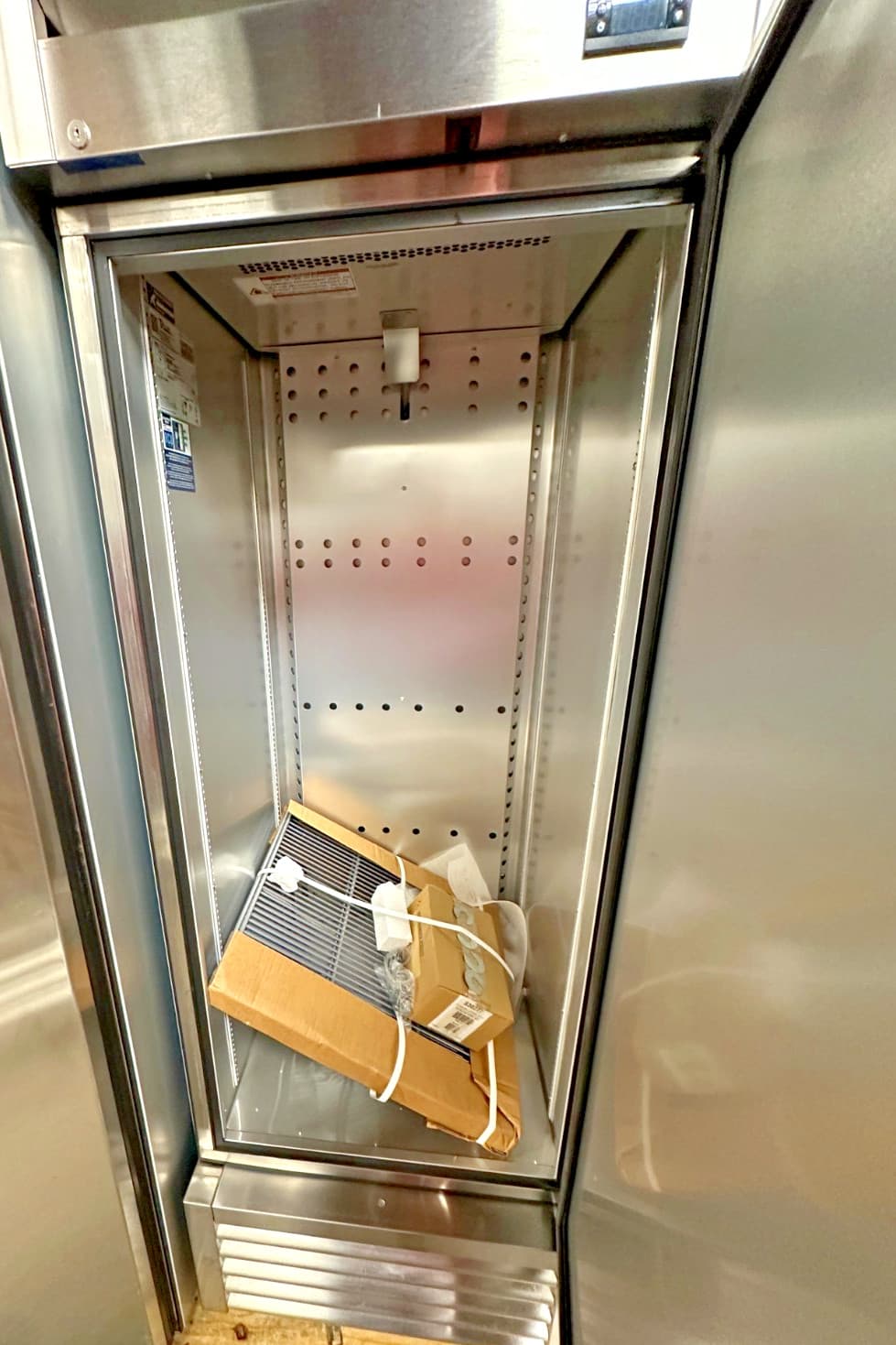 True T-23F-HC 27" Solid Stainless Steel Door Reach-In Freezer 2