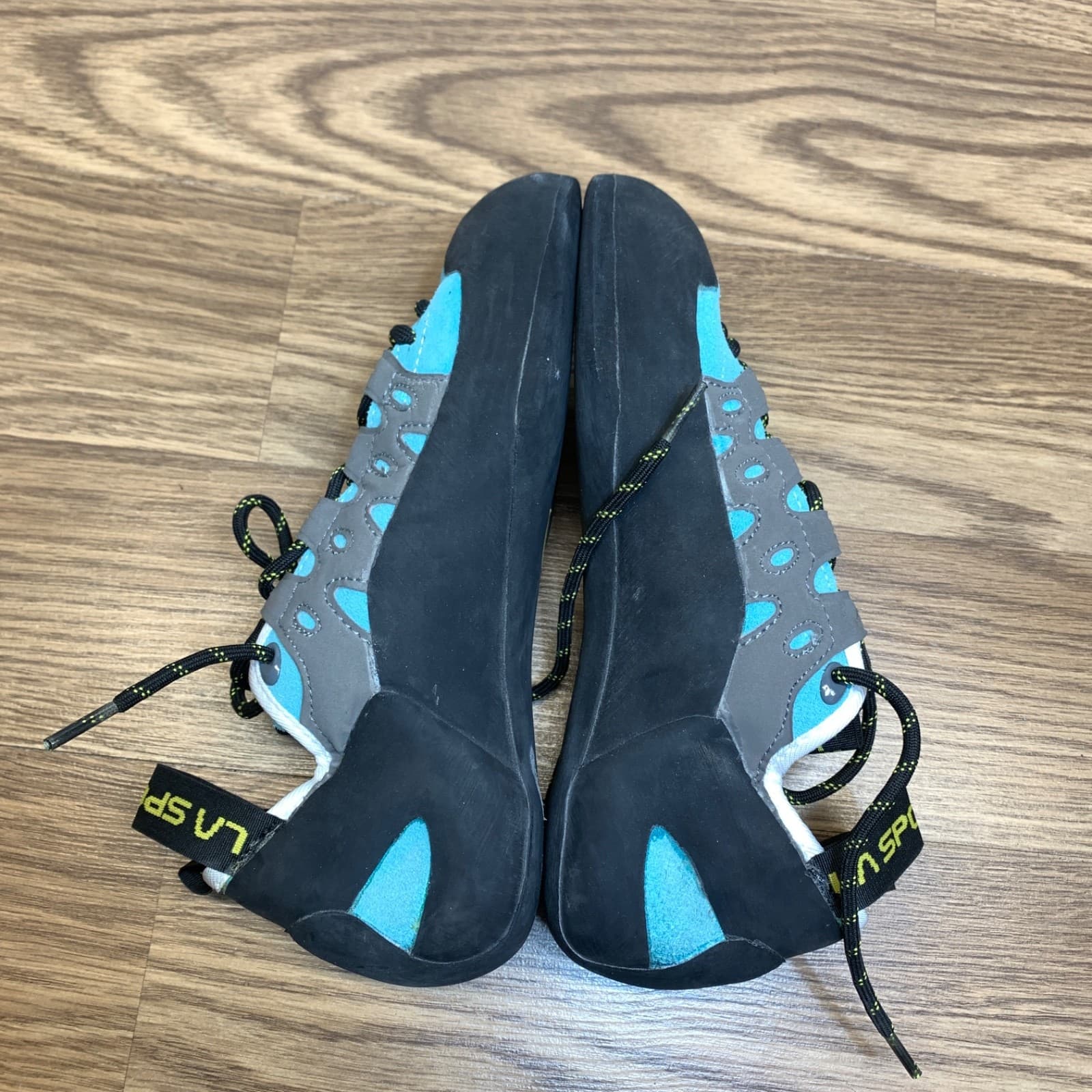 La Sportiva 10QTU Tarantulace Rock Climbing Shoes Blue Grey Leather Women's 37.5 3