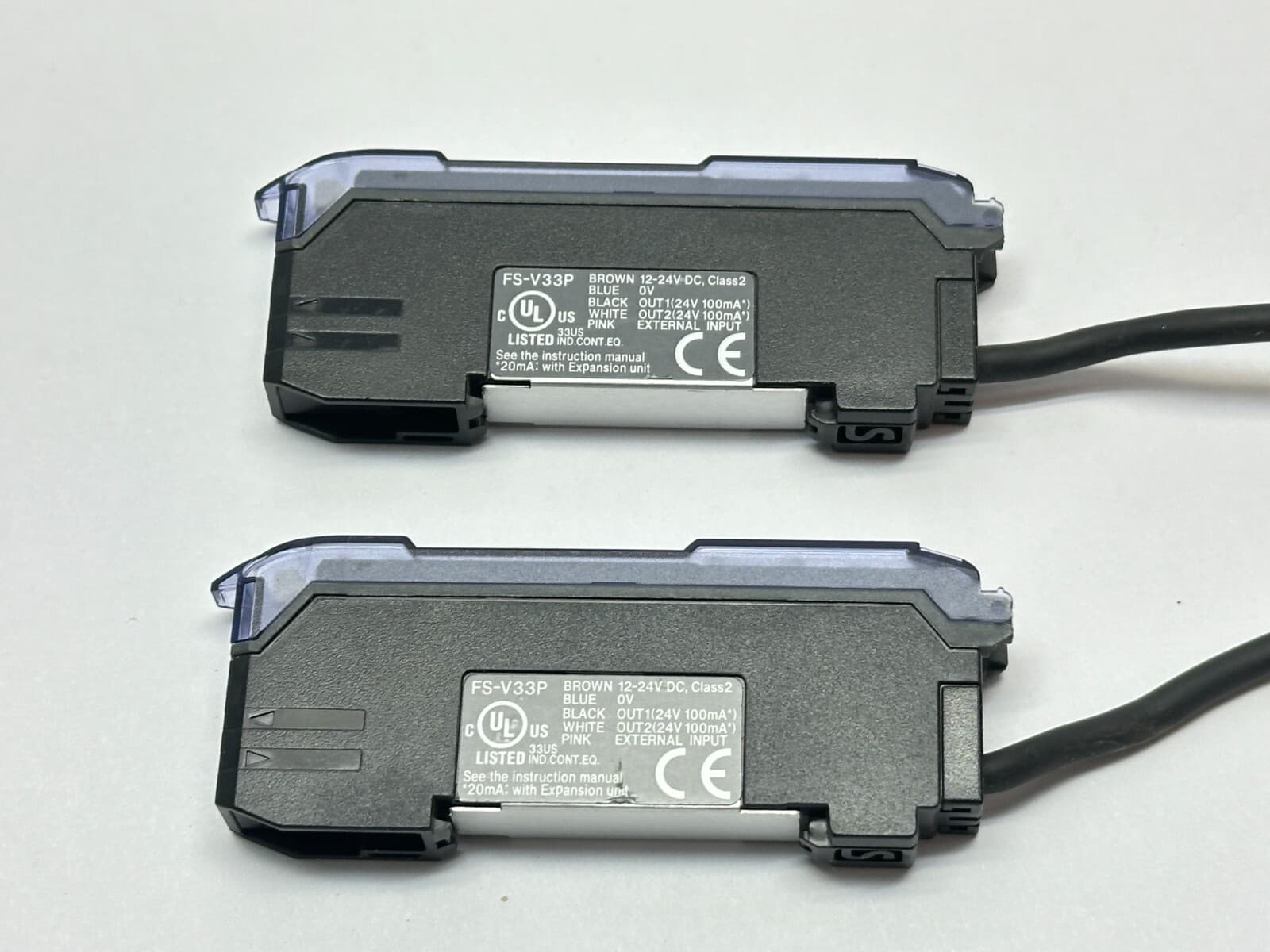 Keyence FS-V33P Fiber Sensor Amplifier Main Unit PNP LOT OF 2 6