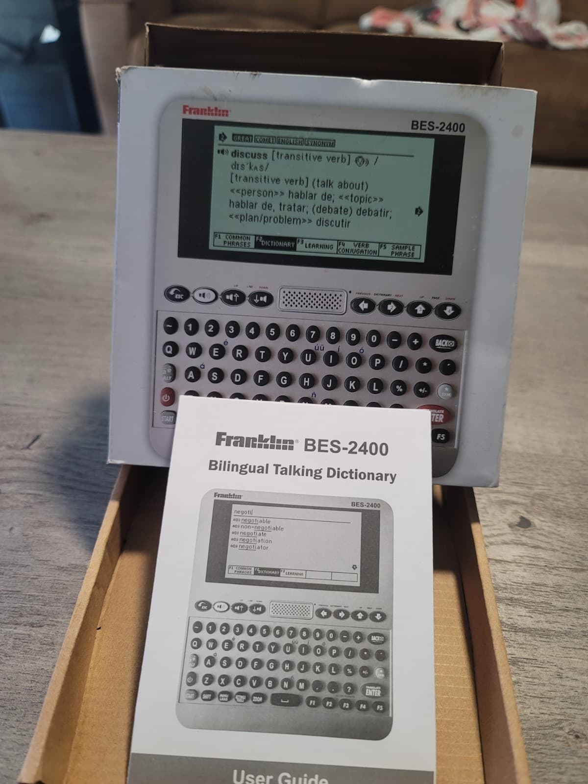 Franklin BES-2400 Digital Talking Dictionary, Bilingual Translator . OPEN BOX 3