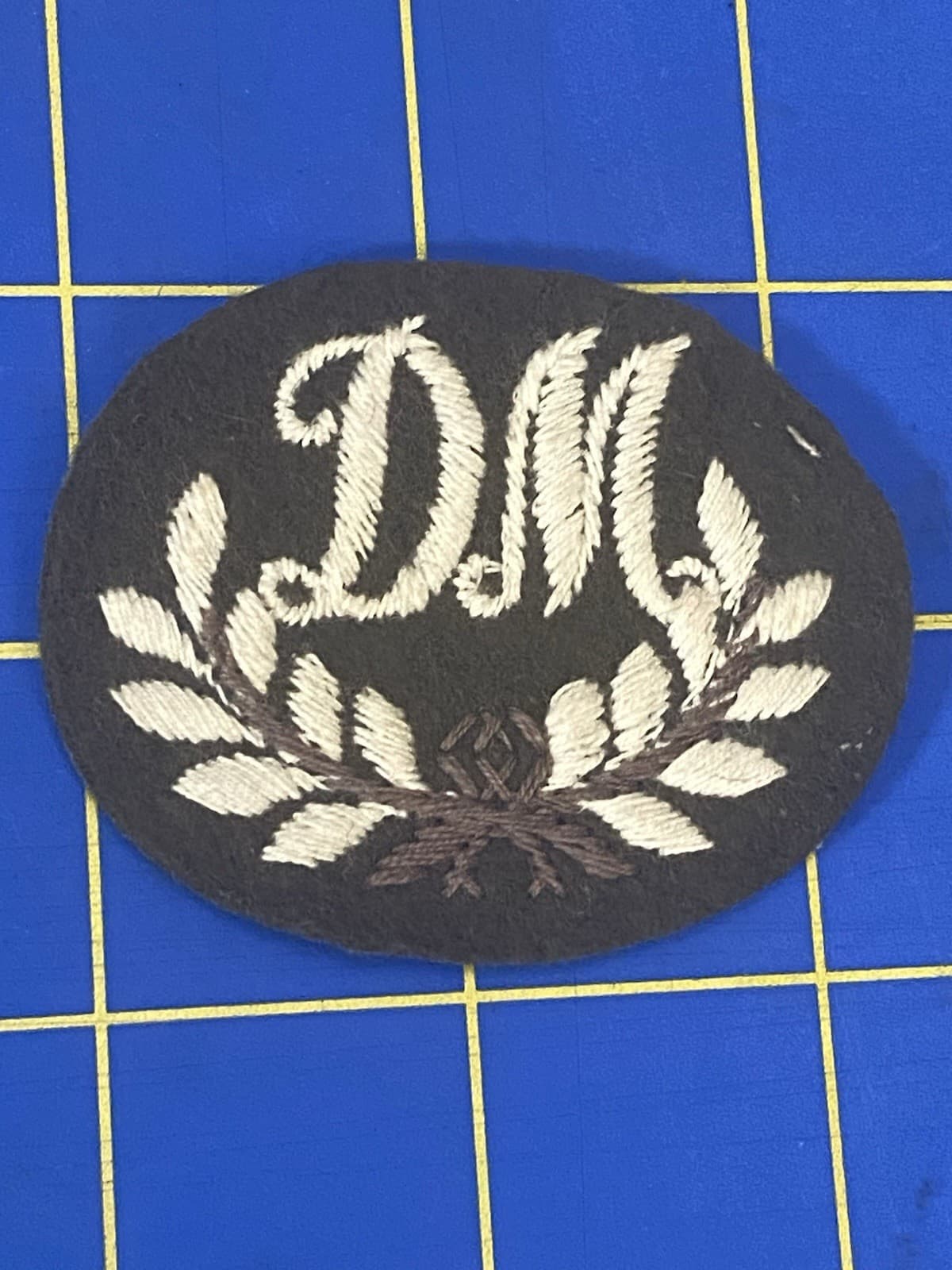 WWII British Army Driver Mechanic Insignia Patch Formation Badge  2