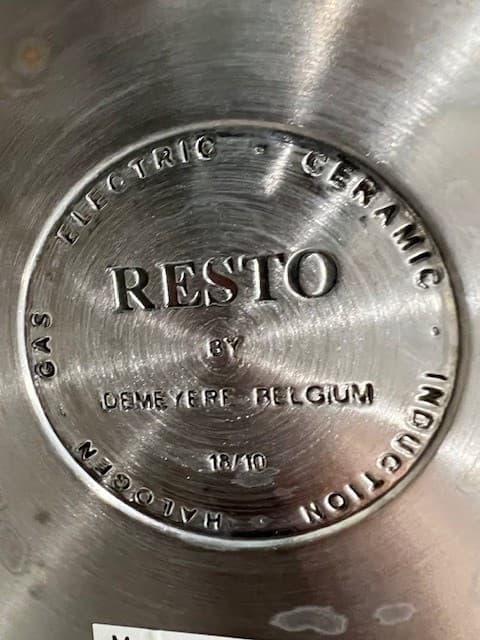 Demeyere Resto 6 Cup Stainless Steel Egg Poacher Set 5