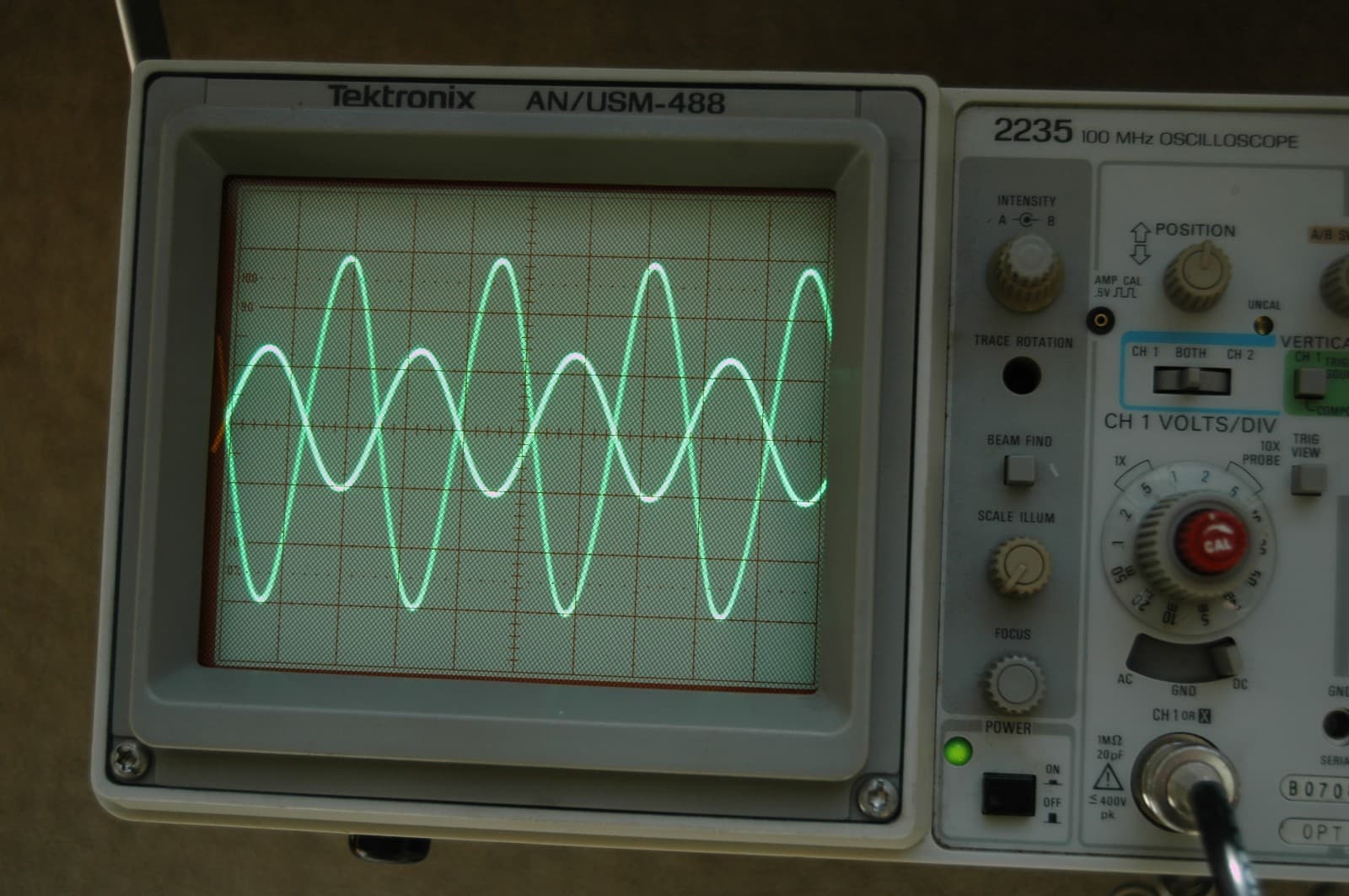 Tektronix 2235 AN/USM488 100MHz Oscilloscope, Two Probes, Power Cord Refurbished 4