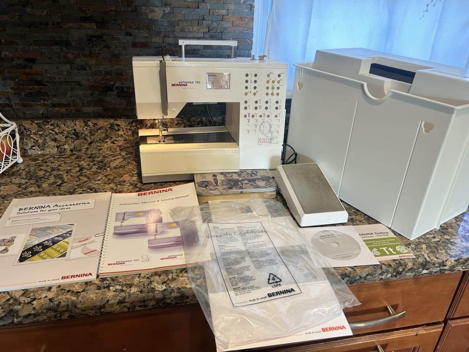 BERNINA 150 Virtuosa Quilter’s Edition w Case Manual Paperwork Extras VIDEO 2
