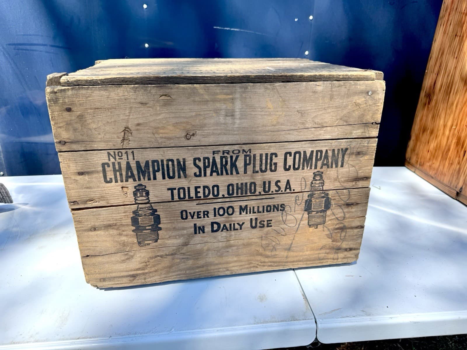 Very Rare VINTAGE ANTIQUE Champion Spark Plugs Wood Shipping Crate Advertising
