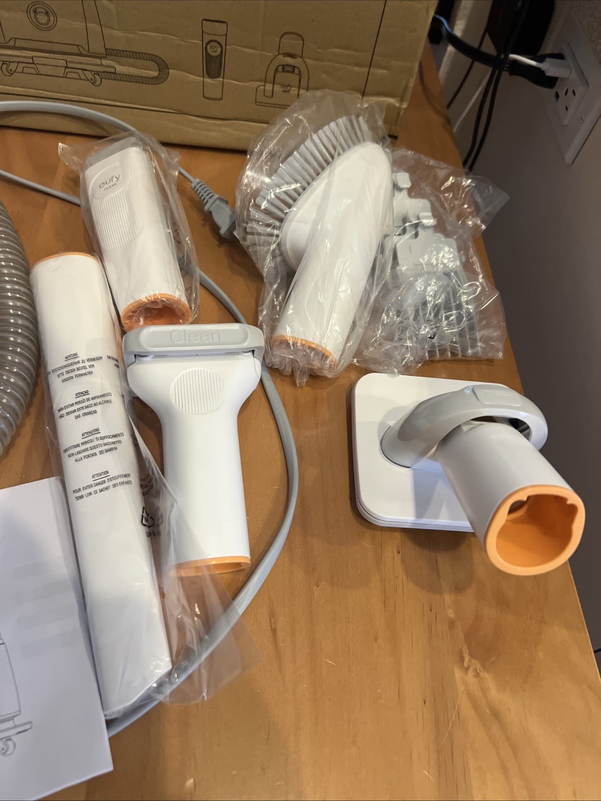 Clean by Anker N930 Pet Grooming Kit with Vacuum, 5-In-1, Strong Suction, 4.5L L 3