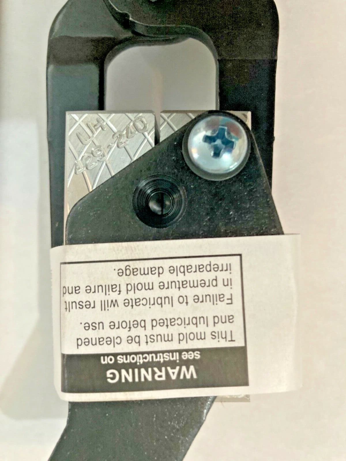 Lee 90338 2-Cavity Bullet Mold 44 Special/ 44 Rem Magnum/ 44-40 WCF  3