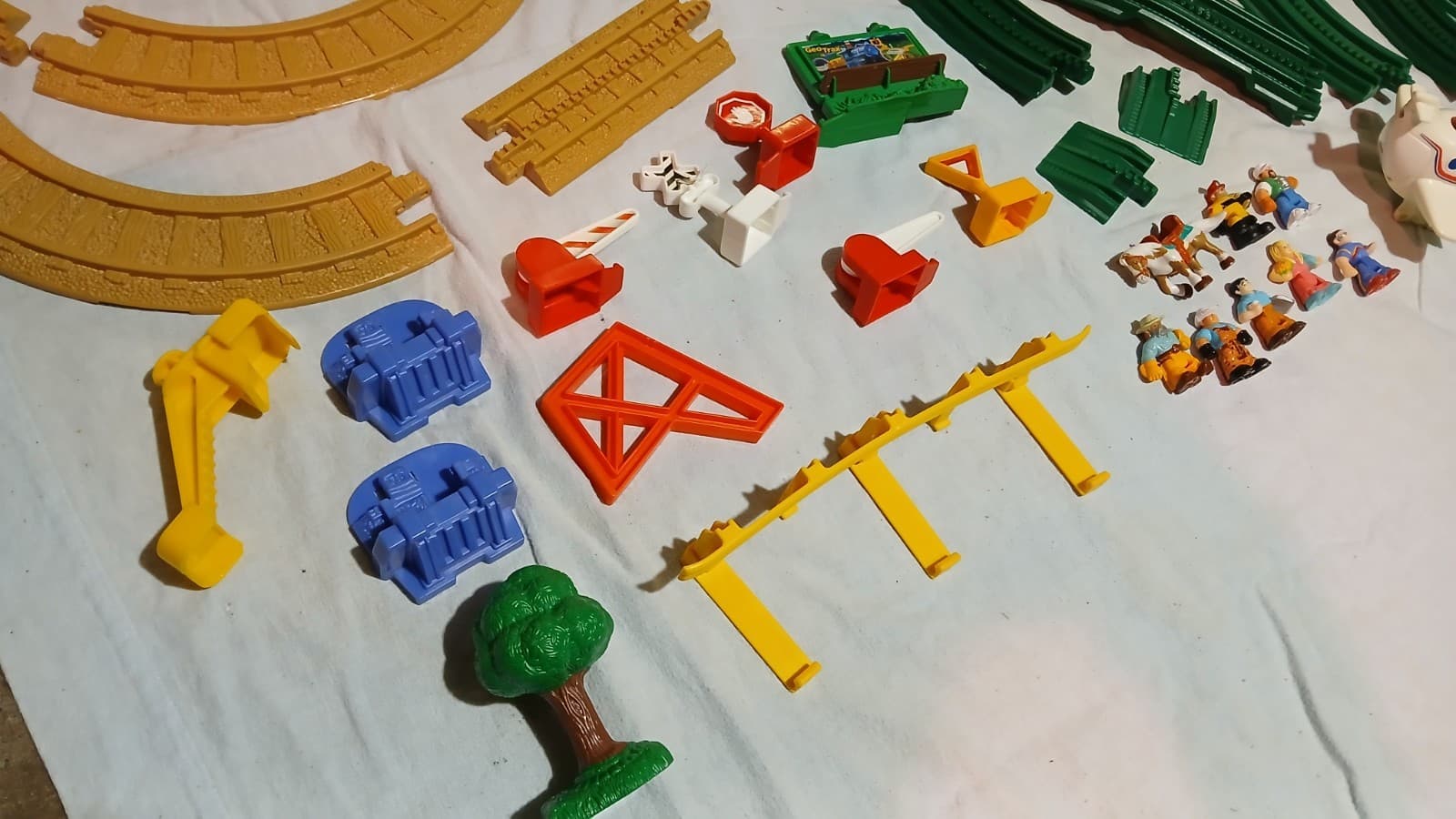 Huge Geo Trax And Geo Air Lot Central Station Barn Bridge Expansions 4