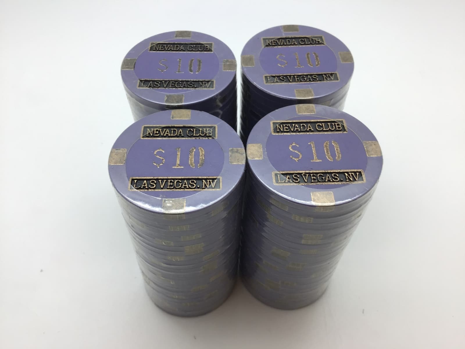 (100) $10 Nevada Club Brass Core Poker Chips 15 gr