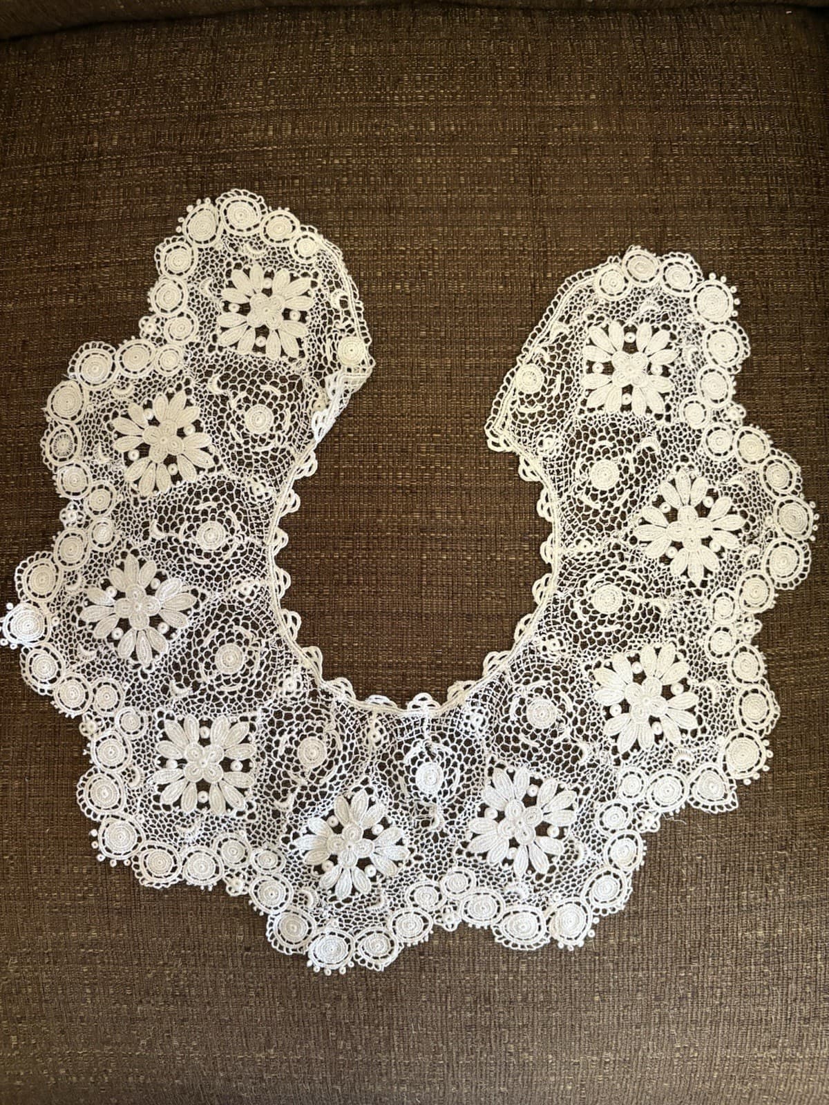 VICTORIAN LACE COLLAR FINE INTRICATE FLORAL NEEDLEWORK Ivory