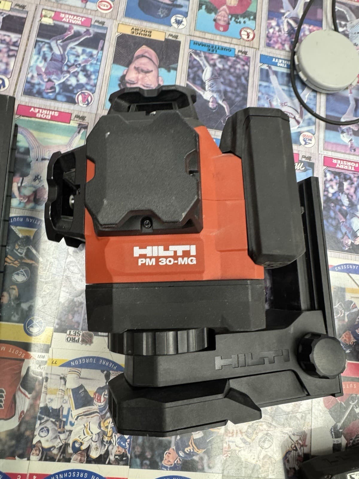 Hilti PM 30-MG Multi Line Laser Level With 2 Batteries Green Laser Works Great 5