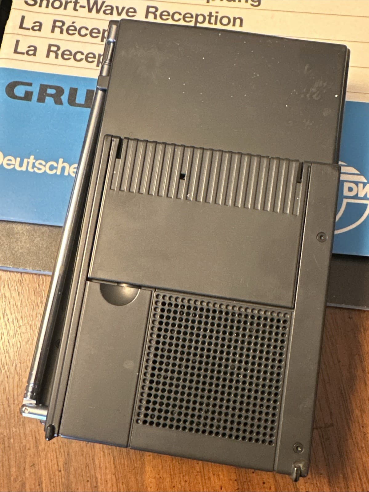 Grundig YB 500 World Receiver Yacht Boy 500 With Power Adapter / Manuals / Box 6