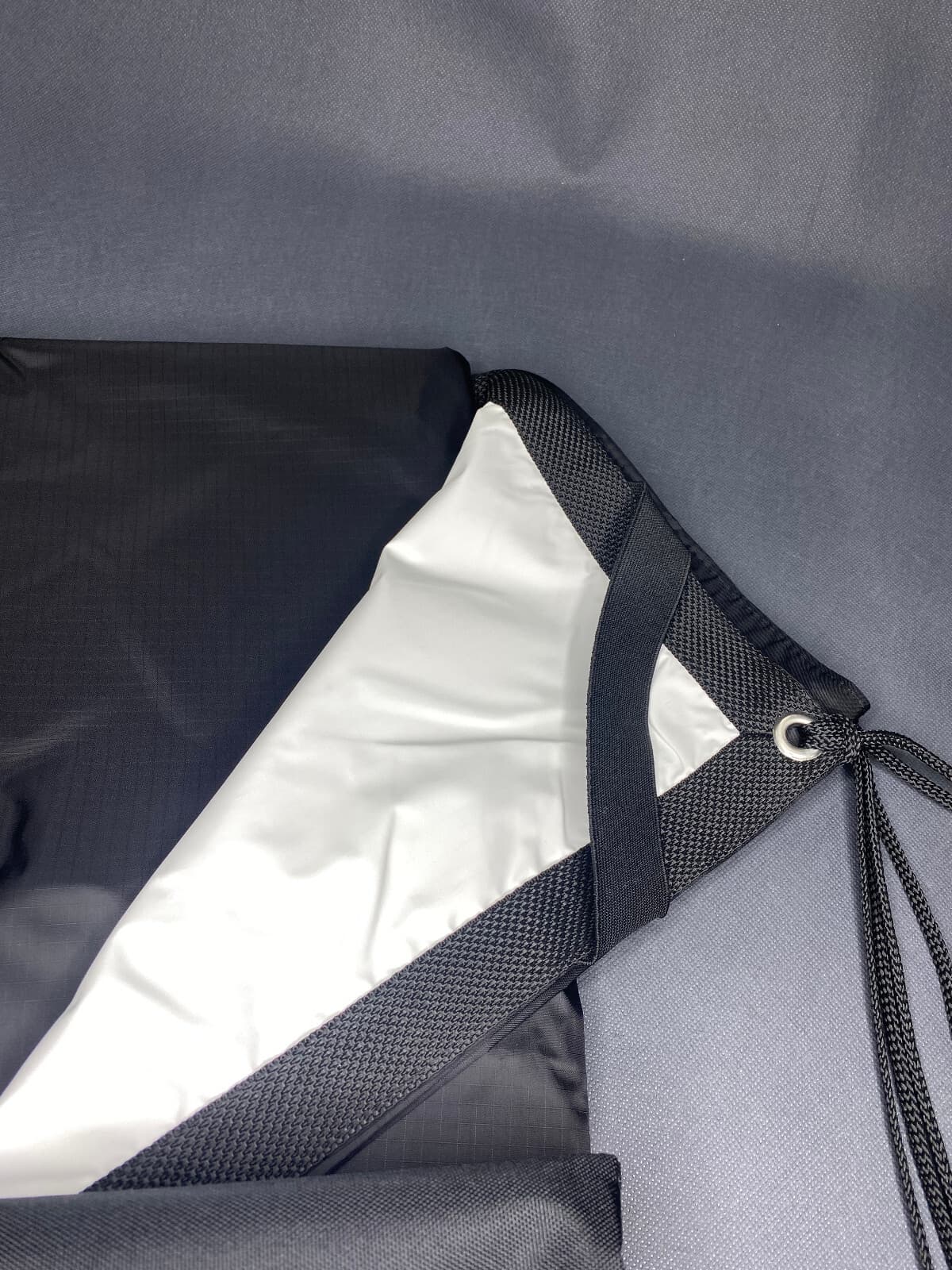 8x8 8x8ft 2.4x2.4m Ultrabounce Black/White Bounce with Carrying bag. 2