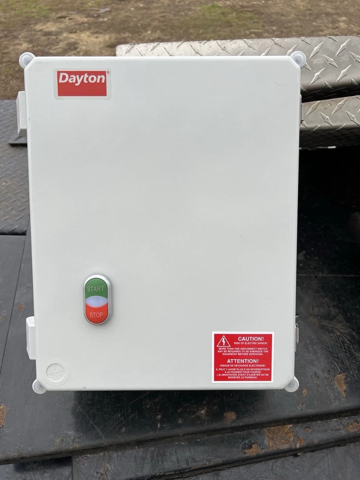 Vynckier Enclosure Motor Starter W/ Start/stop Switch, 3 HP at 230V, 5 HP@460v