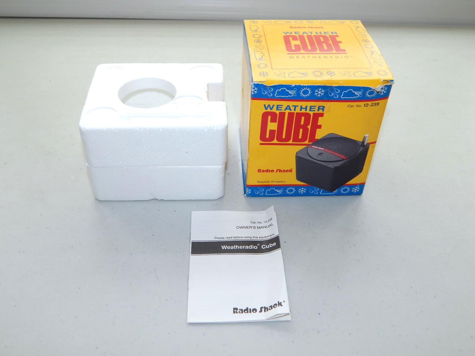 *NO RADIO-READ* VTG Radio Shack Weatheradio Cube 12-239 BOX FOAM & MANUAL ONLY!