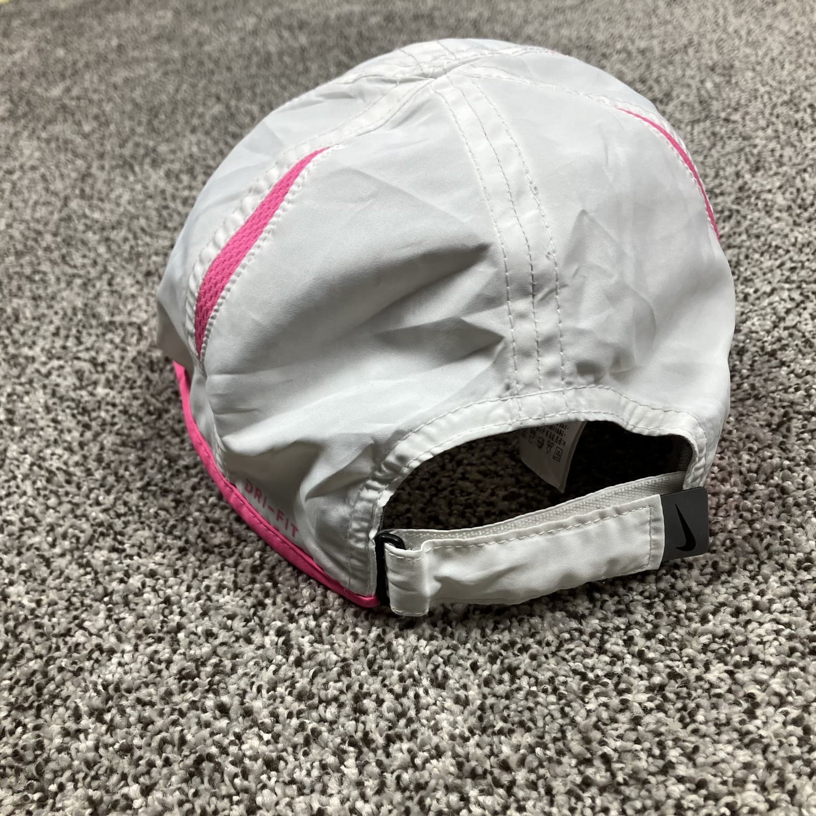 Nike Hat Featherlight Youth 4/7 Cap Dri Fit Running Performance Center Swoosh 4