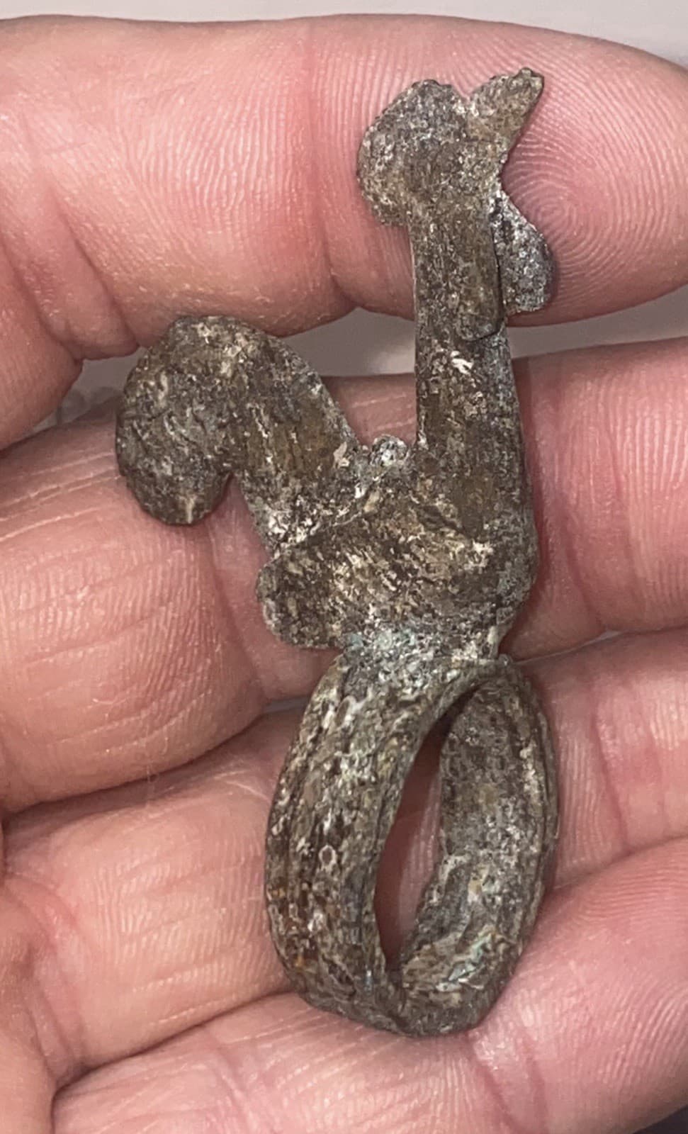 PIRATE ARTIFACT, PORT ROYAL, ROOSTER TRADE RING, 1692 2