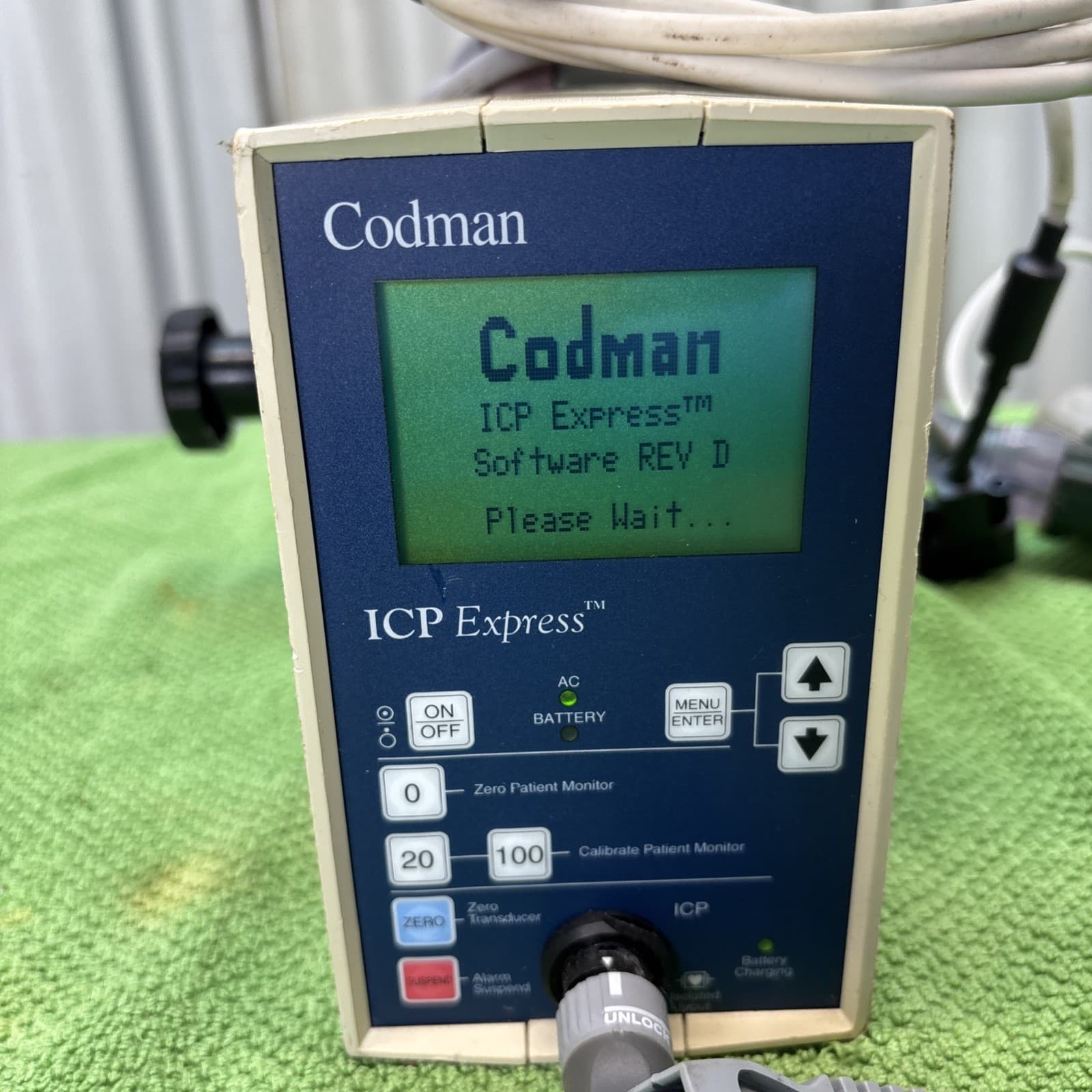 Codman ICP Express 82-6634 Monitor system  with cable 82-6646 &  Cable 82-6636 2