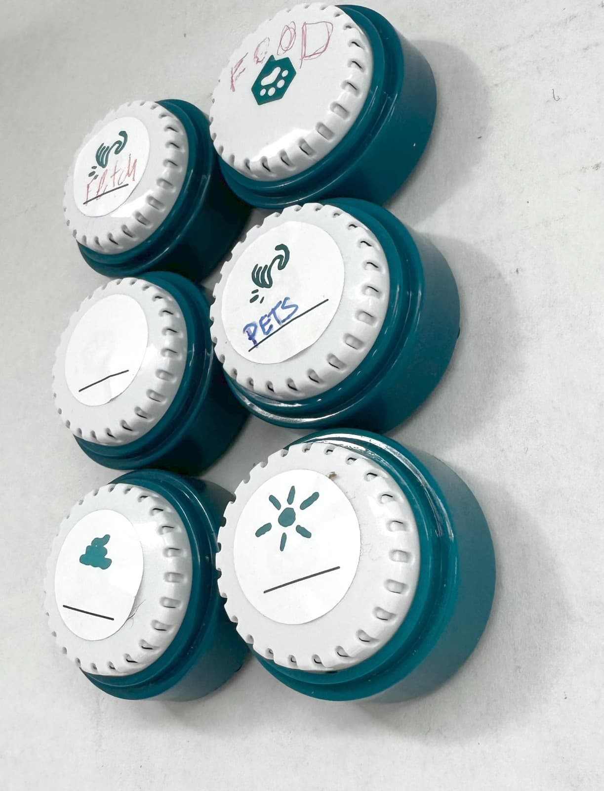 FluentPet Speak Up Buttons – Set of 6 – Dog & Cat – Used 3