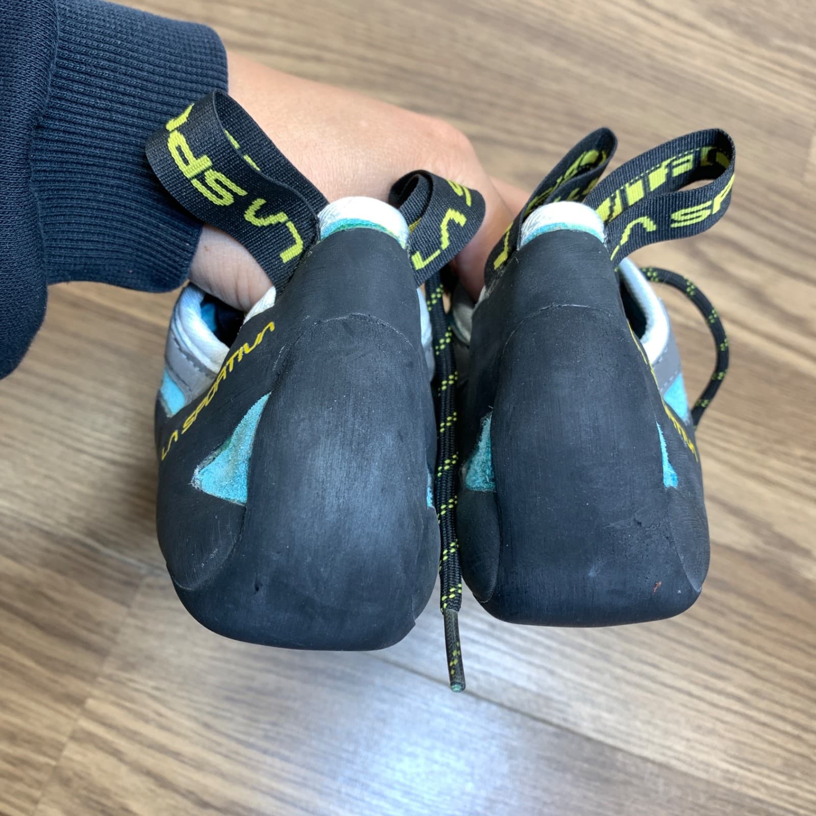 La Sportiva 10QTU Tarantulace Rock Climbing Shoes Blue Grey Leather Women's 37.5 4