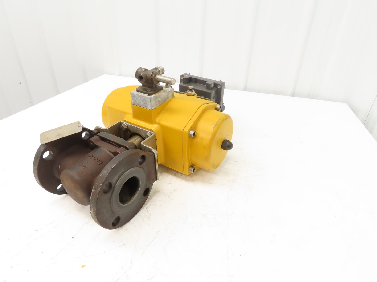 Tufline 2" Flanged Plug Valve w/Emerson Pneumatic Actuator Valvetop Positioner 5