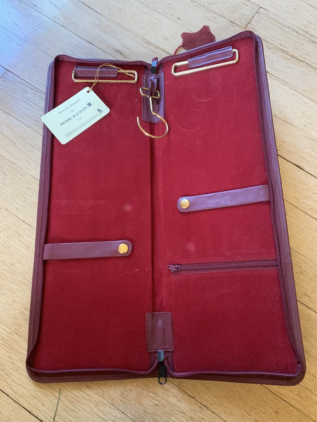 Vintage Singapore Airlines Travel Tie Case by Pierre Balmain 2