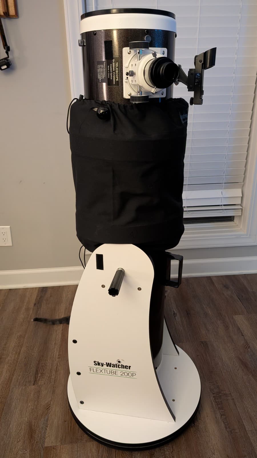 8 Inch Sky Watcher Flex Tube Dobsonian - Sky-Watcher S11700 200mm Telescope 4