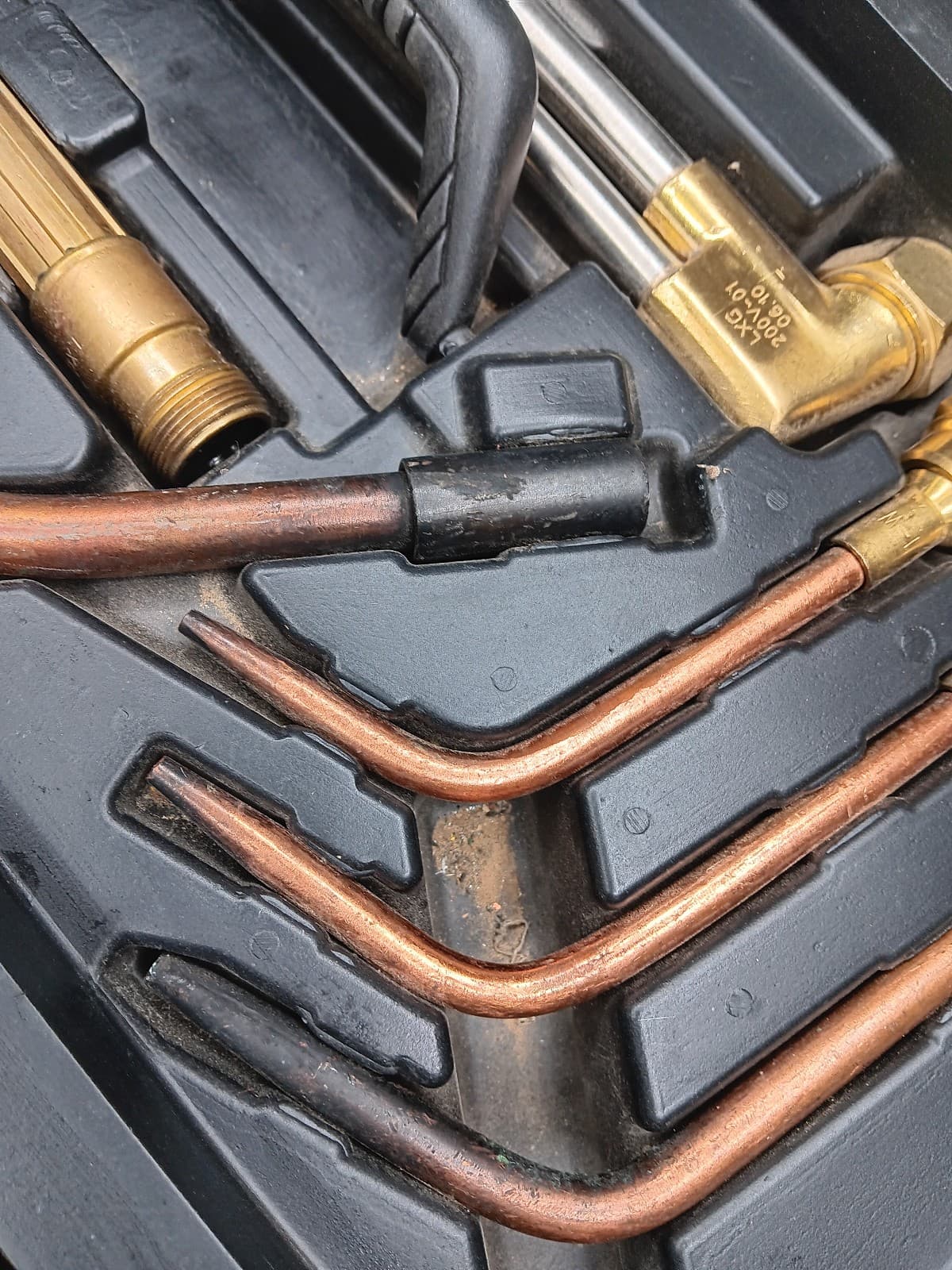 Real Gear Medium-Duty Cutting and Welding Outfit with Toolbox 4