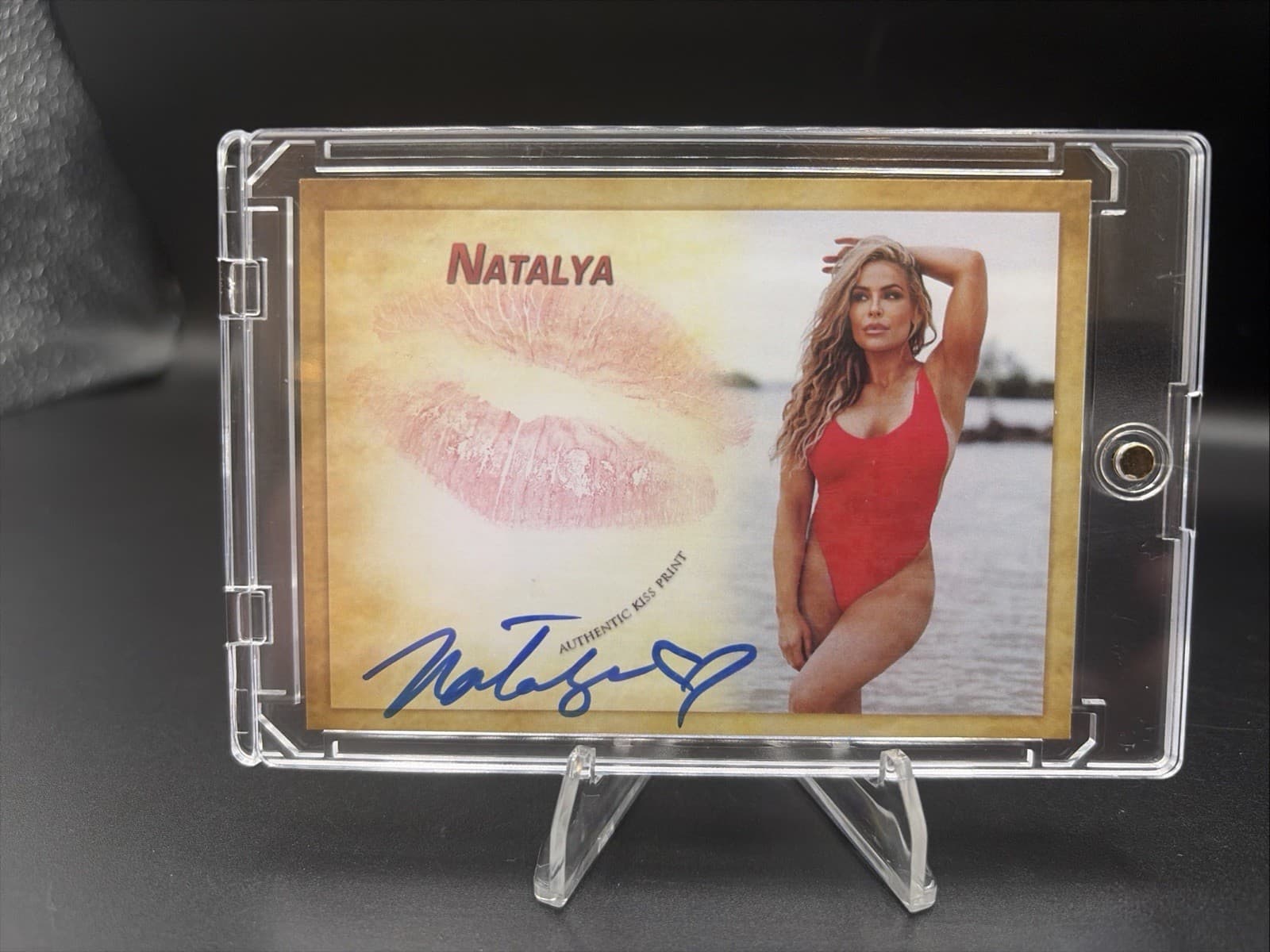 🔥📈Sharp Natalya On Card Kiss & Autograph! WWE Wrestler 2025 Collectors Expo❤️