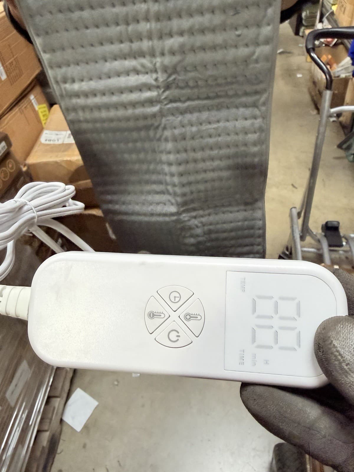 Extra Large Microplush Heating Pad 17”x33” for Back Neck Pain Relief, 6 Heat  4