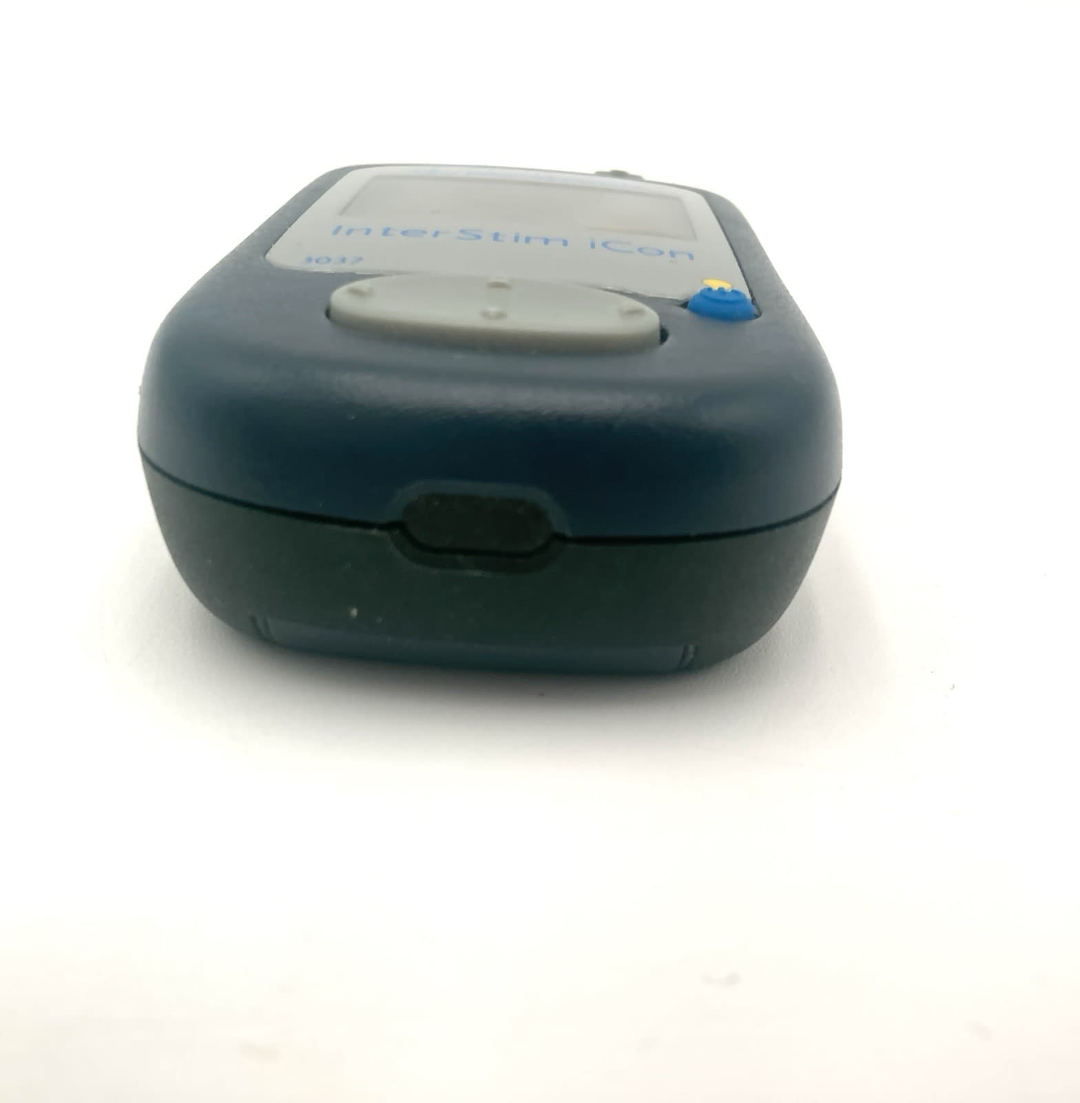 Medtronic InterStim iCon 3037 Patient Programmer Powers On 5