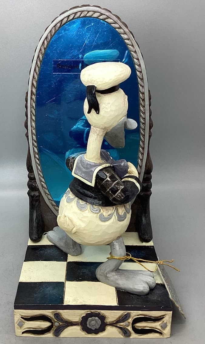 Jim Shore Disney Traditions Showcase Collection “Handsome As Ever” Donald Duck 3