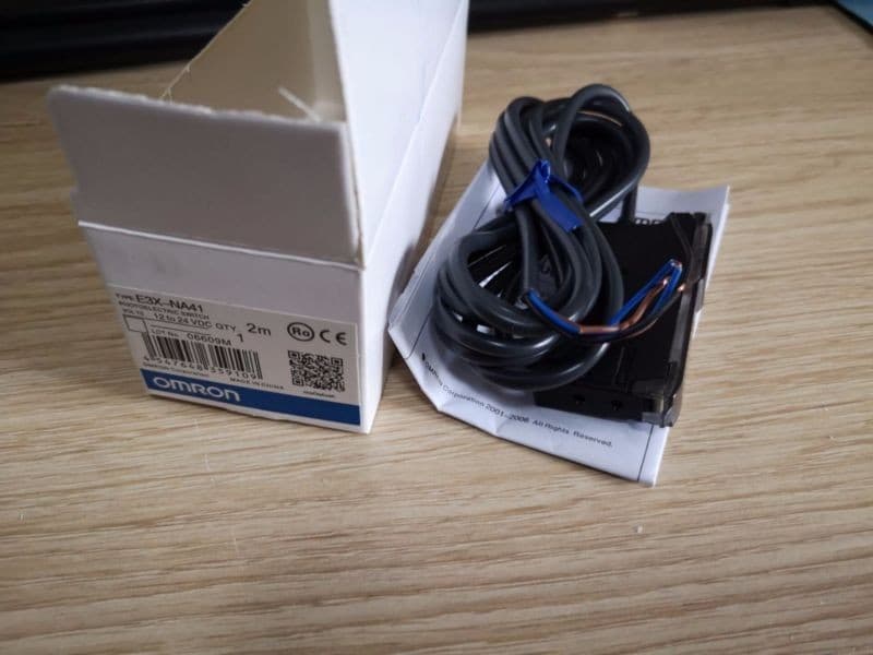 New In Box Omron Photoelectric Sensor Switch E3X-NA41 E3XNA41 *TT 5
