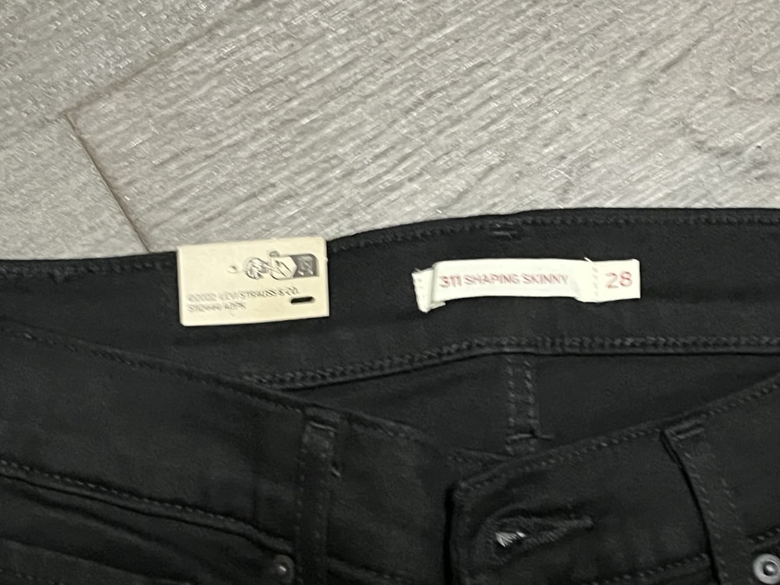 Levis Womens 311 Shaping Skinny Jeans Black, 28x28, Size 6S, NWT 3