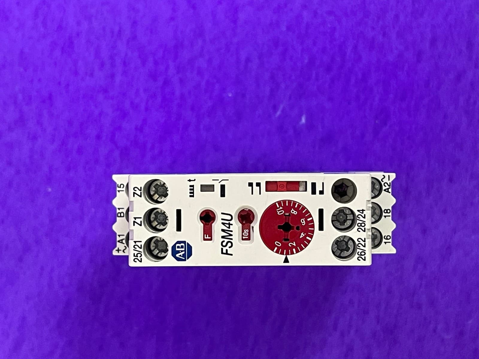 Allen Bradley 700-FSM4UU23 Timing Relay,24-240 Vac 24 48 VDC 0.05S-6hr 5