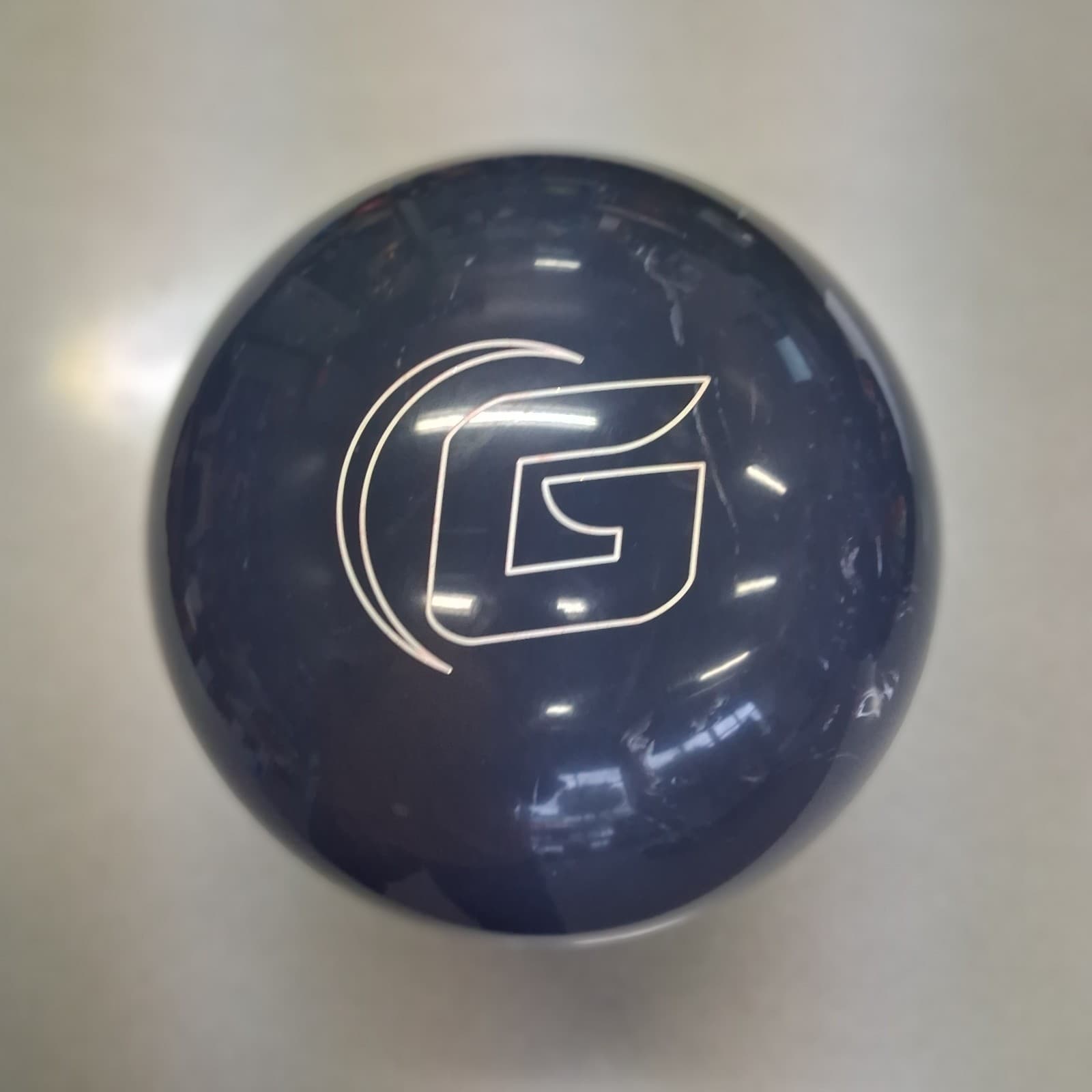 900 Global Mach Cruise Bowling ball 15lb  1st quality  NEW IN BOX #010 5