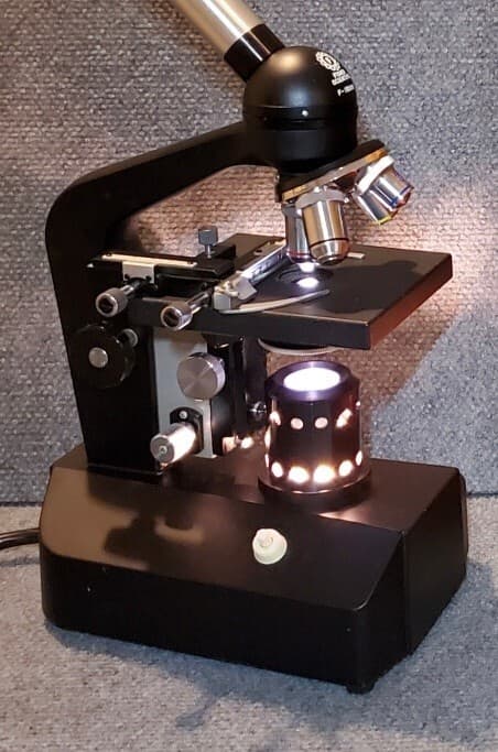 Fisher Scientific 1000x Luminated Compound Microscope 4 Objectives Dovetail Case 3